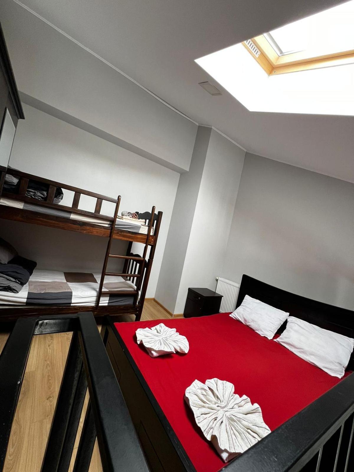 Rezi'S Apartment Vista กูเดาริ ภายนอก รูปภาพ