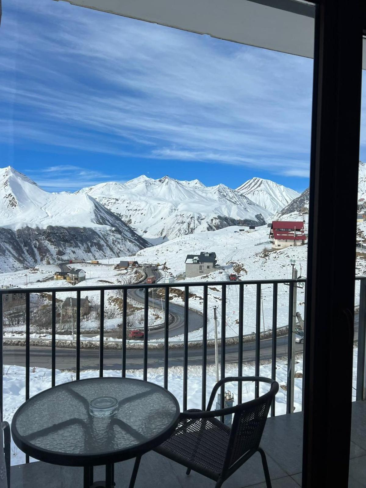 Rezi'S Apartment Vista กูเดาริ ภายนอก รูปภาพ